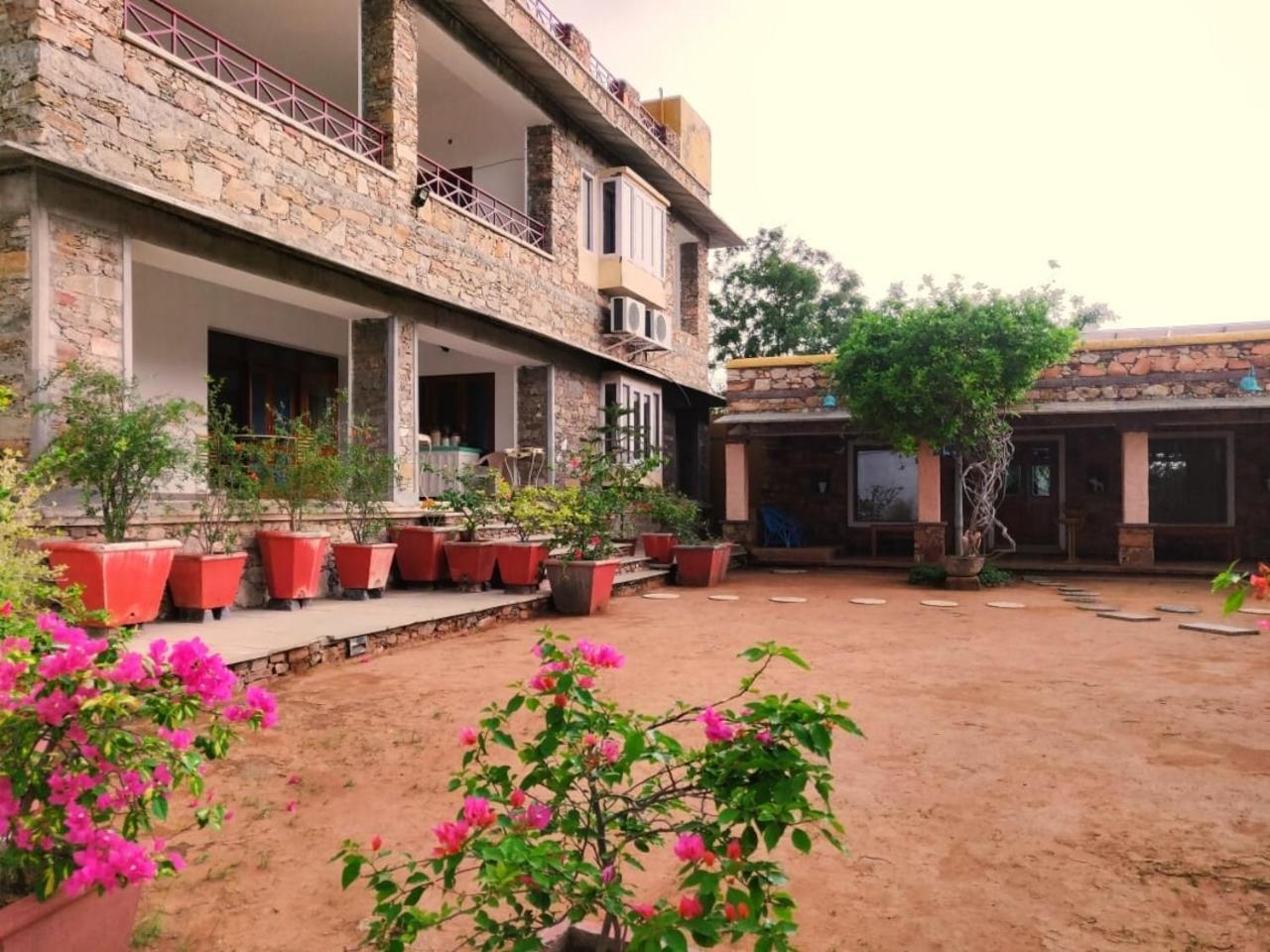Hotel Devra Udajpur Exteriér fotografie